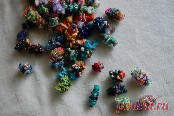 Tutorial: Funky Fiber Beads This tutorial is brought to you by… my Mom (aka Laura Goodnough Jones)! My mom is a rock’n artist, mainly working in mixed media and beeswax collage. You can see a teeny sampling of her…
