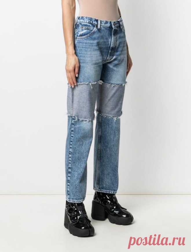 Меняем длину джинсов с МММ. 
 
 
 
 Джинсы Maison Margiela. Переработанный деним, с пэтчворк-вставками «джинсовой изнанкой». Кстати, отличный способ уменьшить длинну джинсов, не испортив подгибки (а можно и, напротив, удлинить так штанины). Фоточки:Читать дальше