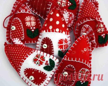 Felt Christmas ornaments, 3 Red and white patchwork houses, Handmade felt…