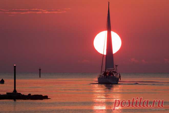 sailing in the morning | Flickr - Photo Sharing!