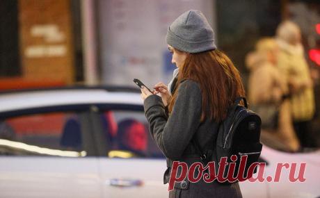 Власти выступили за доработку правил списания денег за интернет-сервисы. Правительство поддержало законопроект, обязывающий онлайн-сервисы уведомлять клиентов о взимании платы по подпискам, но при условии его доработки. На рынке опасаются, что новые меры усилят отток клиентов и скажутся на цене услуг