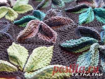 3D Hexagon Kaleidoscope pattern by Svetlana Gordon 
Give your imagination free reign to arrange multiple of these elements into ponchos, wraps, scarves, throws, bags, decorative bedspreads and more!
