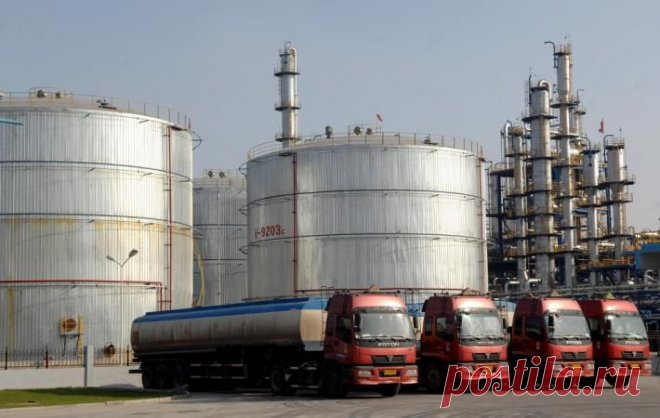Цены на нефть замерли в ожидании данных о запасах в США | МК - Лондон