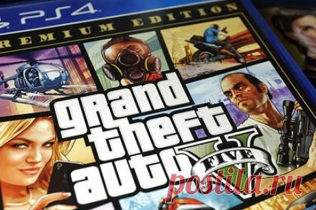 Создатели GTA предсказали выход новых консолей. Глава компании Take-Two Штраус Зельник предсказал выход улучшенных игровых консолей. Зельник заявил, что его фирма продолжит поддерживать старые консоли, несмотря на появление новых. Один из создателей GTA отметил, что в ближайшее время PS5 и Xbox Series должны получить улучшенные версии.