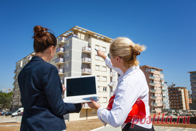Как агенты по недвижимости вводят продавцов в заблуждение относительно рыночной стоимости жилья  Когда продавец желает приобрести квартиру, он часто желает знать стоимость того или иного объекта.
К примеру, если речь идет о квартире в новостройках, то покупатель должен понимать, что конечная стоимость будет зависеть от множества факторов, которые будут влиять на ее цену: класс жилья, количество спальных мест, удаленность от метро, вид из окна, наличие либо отсутствие развитой социальной и комм…