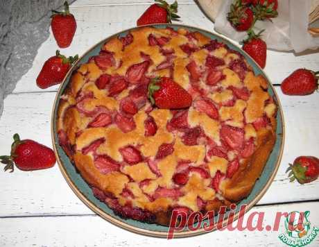 Сметанный пирог с клубникой - кулинарный рецепт