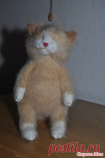 Кошечка связанная спицами из мохера