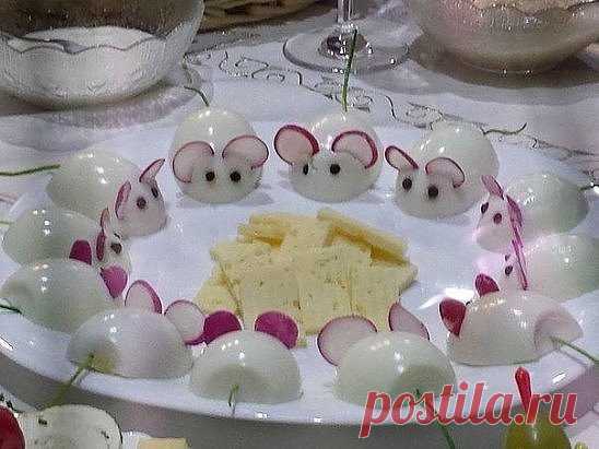 Креативная подача сыра и яиц