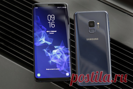 Популярный смартфон Samsung признан устаревшим. Смартфоны Samsung Galaxy S9 и S9+ перестанут получат обновления системы. Журналисты обратили внимание на список устройств Samsung, которые продолжат получать обновления. В топе не оказалось флагманов Galaxy S9 и S9+. Авторы сделали вывод, что корейская компания признала популярные девайсы устаревшими.