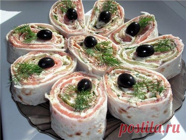 Как приготовить закуски из лаваша - рецепт, ингредиенты и фотографии