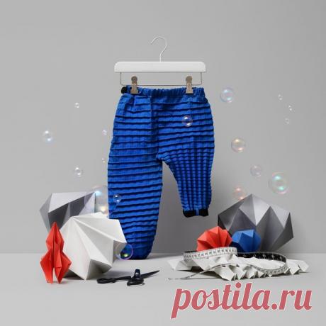 Экологичный аналог кожи, произведенный в лаборатории, текстильное волокно из крапивы, цифровая система для переработки текстиля, детская одежда, способная увеличиваться в размере, и биоразлагаемое защитное покрытие для верхней одежды – все это проекты победителей ежегодной премии Global Change Award 2019, учрежденной некоммерческим фондом H&amp;M Foundation. Объединяет их одно – стремление изменить индустрию моды и ее влияние на окружающую среду путем революционных инноваций! Узнайте больше…