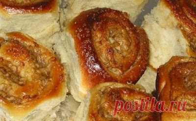 Булочки с яблоком из быстрого теста