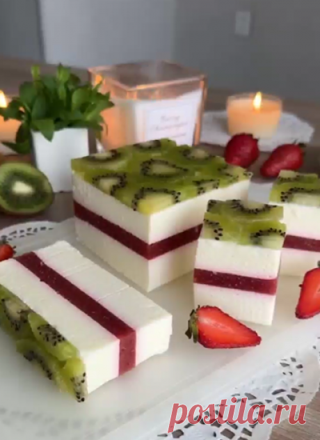 Муссовый десерт с клубникой и киви