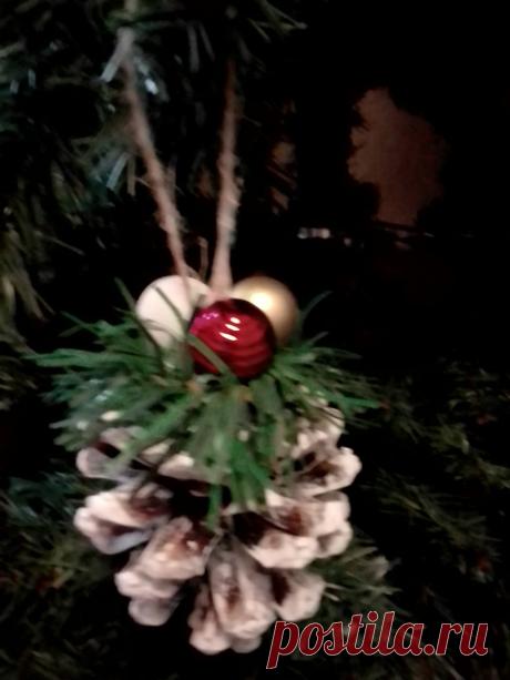 Елочная игрушка своими руками, шишка