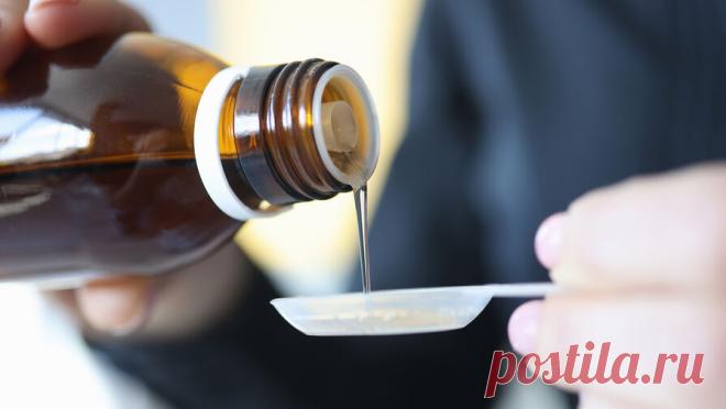 Педиатр объяснила, почему детям нельзя давать сиропы от кашля. Препараты, разжижающие мокроту, могут привести к серьезным осложнениям у детей, например, к бронхиту. Об этом "Газете.Ru" рассказала врач-педиатр сети "Клиника Фомина" Дарья Иванова. Она рекомендовала не давать детям ...