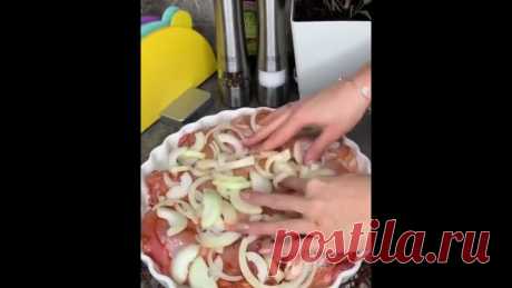 От такой курочки даже косточки не останется))) Съедается за раз)) Готовлю всегда к Новому году