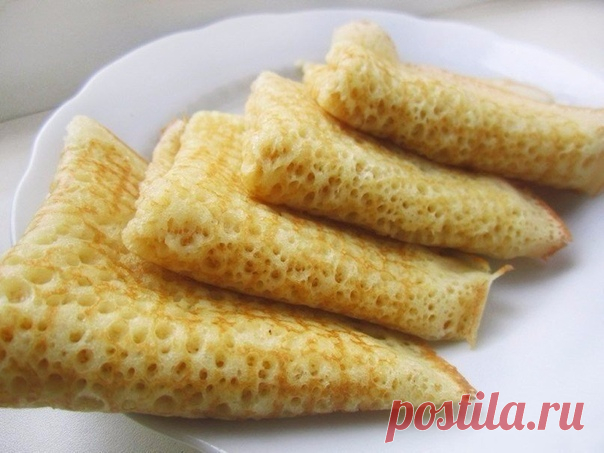 Лучшие рецепты блинчиков  На любой вкус!
Порадуйтe семью  

1) ЗАВАРНЫЕ БЛИНЧИКИ 

ИНГРЕДИЕНТЫ: 
● молоко – 1 стакан; 
● кипяток – 1 стакан; 
● мука – 2 стакана; 
● растительное масло – 3 столовых ложки; 
● сахар – 2\3 стакана; 
● сода – 1 чайная ложка; 
● яйца – 2 штуки. 

ПРИГОТОВЛЕНИЕ: 
1. Поставьте чайник на огонь, пока дойдет дело до кипятка, он как раз закипит. А пока в большую миску вылейте молоко. Добавьте в него яйца. 
2. Сахар добавляем по вкусу. Мы любим сладкие...