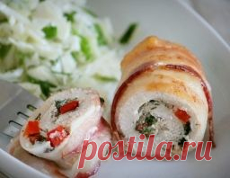 Куриные рулетики в беконе - Лучшие кулинарные рецепты интернета