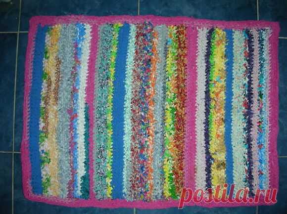 Коврик из лоскутков крючком своими руками