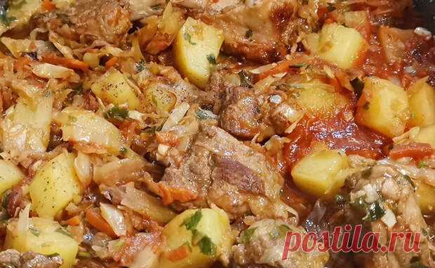 Потрясающее рагу к ужину, или обеду. Любое мясо по этому рецепту получится нежнее вырезки - Steak Lovers - 26 апреля - Медиаплатформа МирТесен Овощное рагу с мясом всегда идеальный выбор к ужину. Гарнир и основное блюдо готовятся одновременно, что позволяет экономить время. Наш метод приготовления позволяет достичь невероятной нежности мяса, притом даже если брался недорогой отруб. Ингредиенты: Мясо, говядина 800 грамм Помидоры 500 грамм - 26 апреля - 43832737504 - Медиаплатформа МирТесен