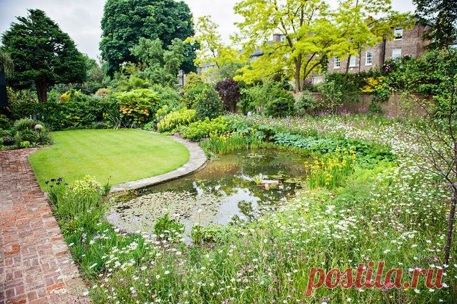 For Garden Design Inspiration, Look Beyond the Fence Line