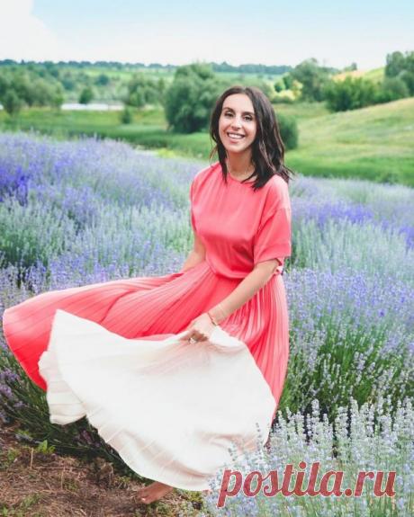 Джамала опубликовала домашнее фото с сыном и мужем – ценность семейных будней на карантине