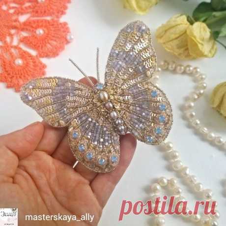 Работы Мастеров Со Всего Мира в Instagram: «@Regranned from @masterskaya_ally -  Брошь.  Вышивка итальянскими пайетками, японский бисер, натуральный жемчуг, стразы Сваровски, чешская…» 291 отметок «Нравится», 1 комментариев — Работы Мастеров Со Всего Мира (@handmade_k_m) в Instagram: «@Regranned from @masterskaya_ally -  Брошь.  Вышивка итальянскими пайетками, японский бисер,…»