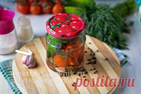 Помидоры черри с огурцами: маринованные на зиму очень вкусные - рецепт с фото пошагово Заготовьте маринованные помидоры черри с огурцами на зиму, они очень вкусные и подойдут для праздничного стола. Предоставляем рецепт с фото пошагово.