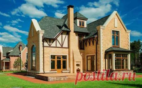 В чём преимущества коттеджа? Чем коттедж отличается от частного дома и дачи, в чём отличия? Как узнать, что перед вами именно коттедж, а не дом?