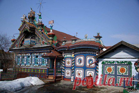 Лучший дом в России - дом кузнеца Кириллова в деревне Кунара, Свердловская область.
