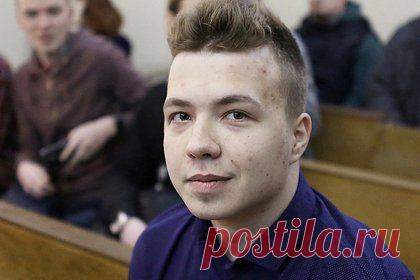 Лукашенко помиловал экс-главреда NEXTA Протасевича. Белорусский журналист и бывший главред оппозиционного Telegram-канала NEXTA Роман Протасевич сообщил о своем помиловании. «Конечно прежде всего я безумно благодарен стране и лично президенту [Белоруссии Александру Лукашенко] за такое решение и я надеюсь, что дальше будет только лучше», — сказал он.