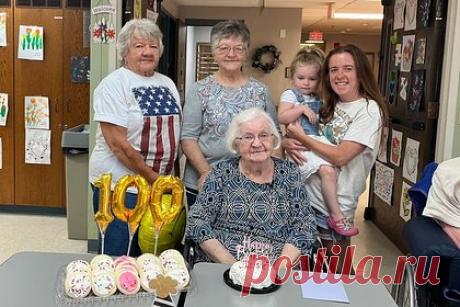 100-летняя любительница рыбалки раскрыла главный секрет долголетия. Любительница рыбалки из США, отметившая 100-й день рождения, раскрыла главный секрет долголетия. У Лой четверо внуков, восемь правнуков и один праправнук. По словам родственников, у женщины много увлечений. Например, она любит рыбачить вместе с внуками и заниматься рукоделием.