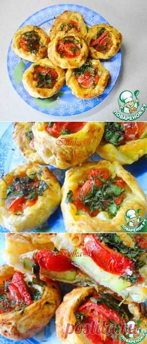 Ватрушки из слоеного теста с кабачками - кулинарный рецепт