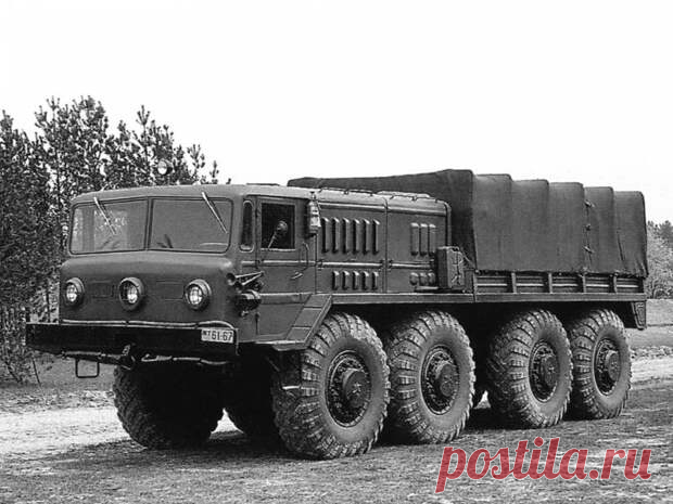 МАЗ-535: тяжёлый ребёнок «холодной войны» - Все об оружии - медиаплатформа МирТесен МАЗ-535А в ходе испытаний. Обратите внимание на центральный инфракрасный фонарь, предназначенный для работы в темное время суток с активными приборами ночного видения. По этому признаку машину называли 