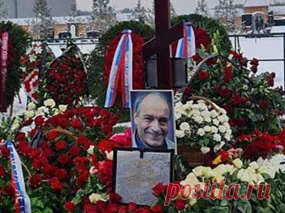 Ситуация на могиле Гафта ошарашила работников кладбища