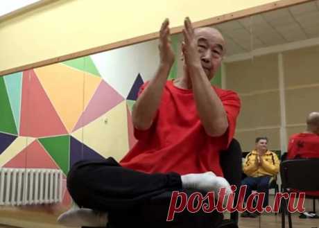 «Хлопки работают как насос»: простая зарядка, которую китайцы делают каждый день