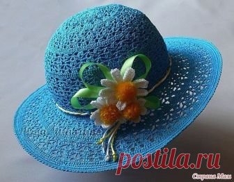 Вяжем ажурную шляпку крючком с ромашками. Схемы и описание.

Схема донышка и тульи на ОГ 49-50 см. 

До 13 ряда включительно на все размеры вяжем одинаково.

ВНИМАНИЕ:
При провязывании узора в тех местах, где крючок вкалываем в столбик, желательно применять метод 