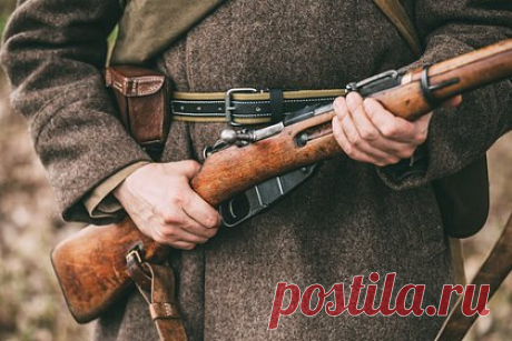 Сообщение о приговоренной к расстрелу девочке из СССР оказалось недостоверным. Сообщение о том, что в СССР 12-летняя девочка была приговорена к расстрелу за массовое убийство, оказалось недостоверным. В действительности на снимке, использовавшемся в публикациях, запечатлена 14-летняя полячка Чеслава Квока, которая была убита в концлагере Аушвиц-Биркенау (Освенцим) в 1943 году.