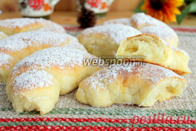 Рижские булочки  Испечём рижские булочки 
Это самые вкусные булочки, вкуснее, чем все круассаны. Когда-то давно, этот рецепт я нашлa на сайте Say7. Уже не помню точно, чей он был, но он так меня заинтересовал своей необычной расстойкой теста. Да, действительно, они получаются просто воздушные. Может кто-то уже делал их, но если нет, то я просто рекомендую обязательно их сделать. Рецепт был для журнала «Домашний ресторан».