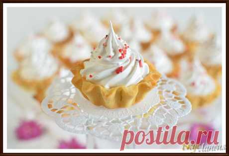 ВкусЛандия - Пирожное &quot;Корзиночка&quot; с белковым заварным кремом.