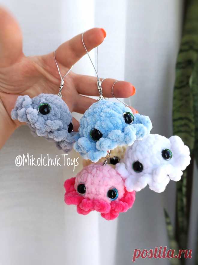 PDF Осьминожка крючком. FREE crochet pattern; Аmigurumi toy patterns. Амигуруми схемы и описания на русском. Вязаные игрушки и поделки своими руками #amimore - плюшевый осьминог, маленькая осьминожка из плюшевой пряжи, осминог.