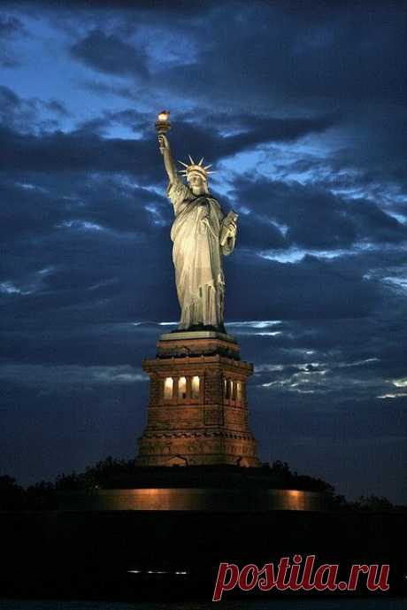 Miss Liberty, New York, United States.