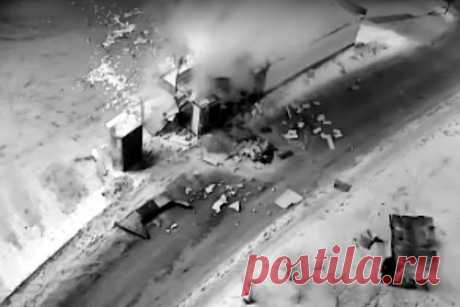 Момент взрыва павильона «Шаурма-огонь» в российском городе попал на видео. В Вологде взорвался павильон с названием «Шаурма-огонь». Произошедшее попало на запись с камер наружного наблюдения. На опубликованных кадрах виден момент взрыва. По предварительным данным, взорвались два газовых баллона. Уточняется, что в момент происшествия в здании и рядом с ним никого не было.