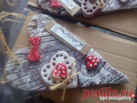 Serce masa solna Sosnowiec - Sprzedajemy.pl 15 zł: Serce Dekoracja , prezent na każdą okazję.Tworzywo -masa solna. Ręcznie robione malowane. Około 20 cm... Rżnorodna kolorystyka.