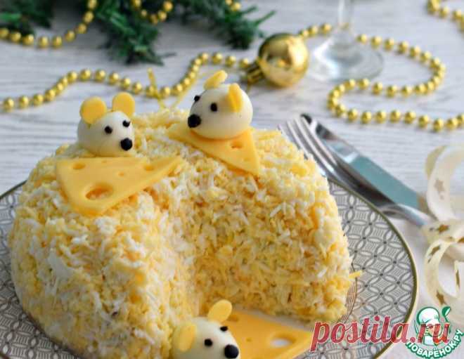 Салат с говядиной, сыром и ананасом – кулинарный рецепт