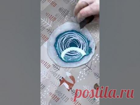 Подставка из эпоксидной смолы 🙂 в лазурных цветах 🏝️ #эпоксиднаясмола