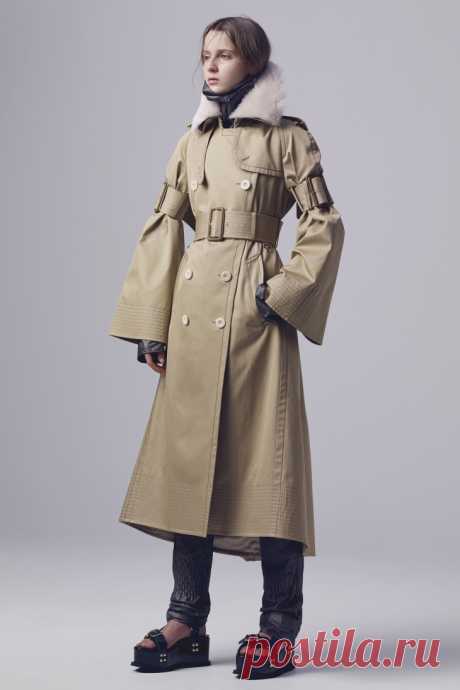 Sacai pre fall 2016 (трафик) / Лукбуки / ВТОРАЯ УЛИЦА