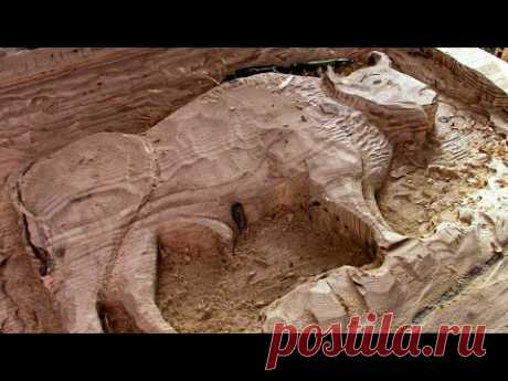 Как вырезать зубра из дерева и нарисовать картину осень - Художник в деревне