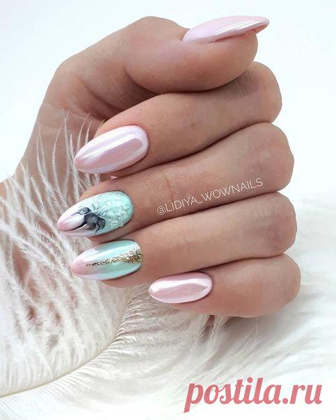 Маникюр с зеркальной втиркой