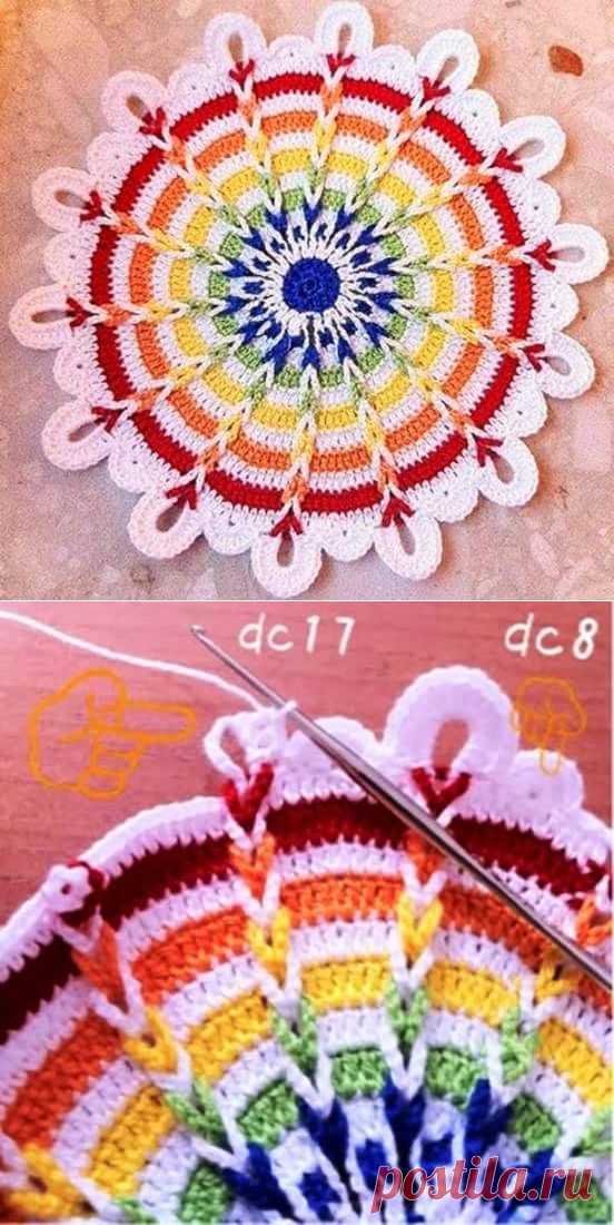 Разноцветный коврик крючком..